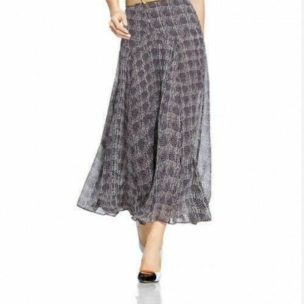 Cabi #546 Chloe Black White Layered  Side Zip Size 8 Business Casual Party Skirt